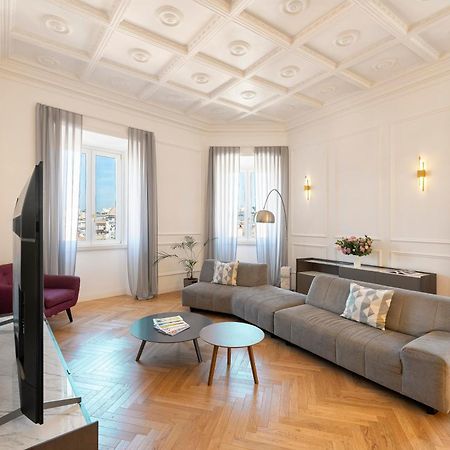 Sjr Luxury Apartment Trevi Fountain Рим Екстериор снимка