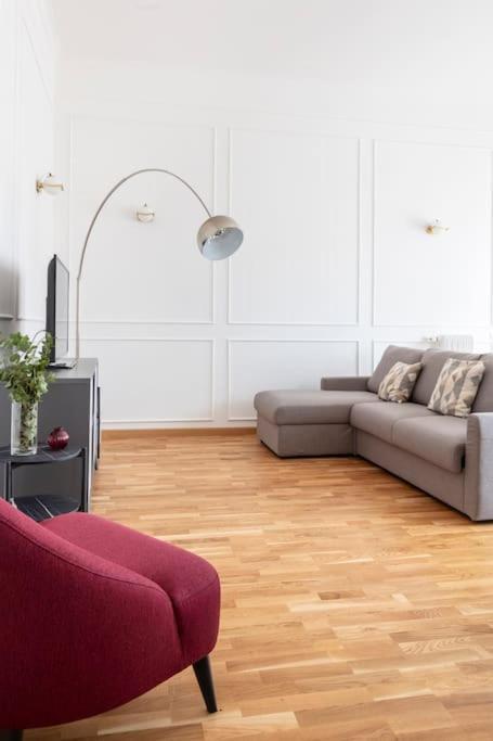 Sjr Luxury Apartment Trevi Fountain Рим Екстериор снимка