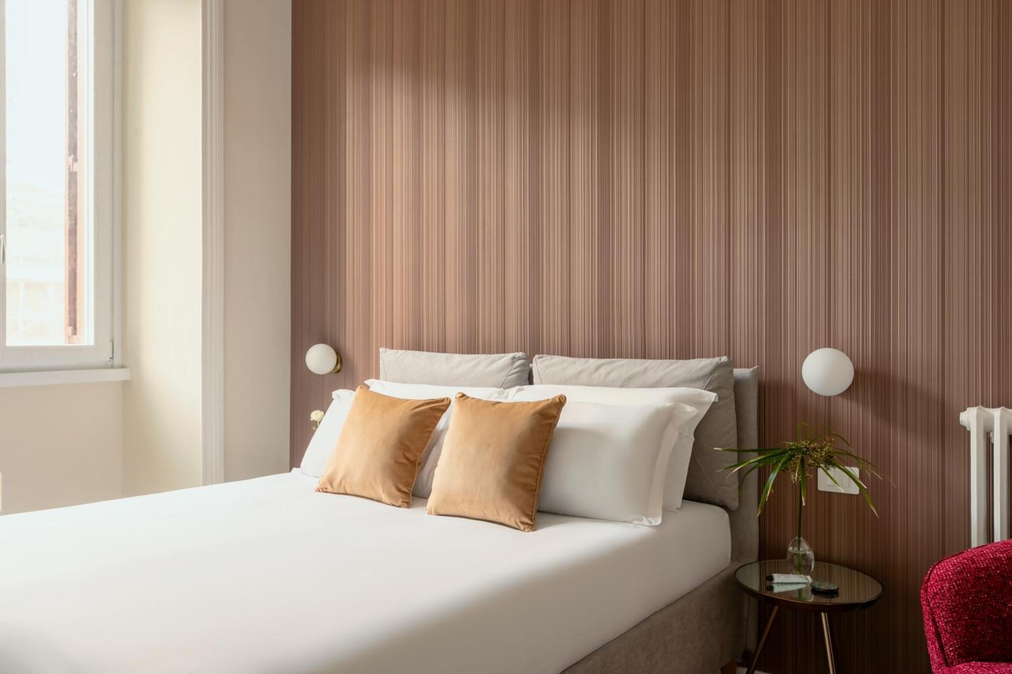 Sjr Luxury Apartment Trevi Fountain Рим Екстериор снимка